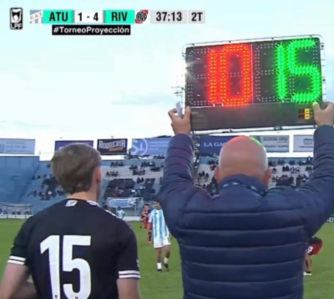 Santiago Orizi debutó en la Reserva de River con triunfo