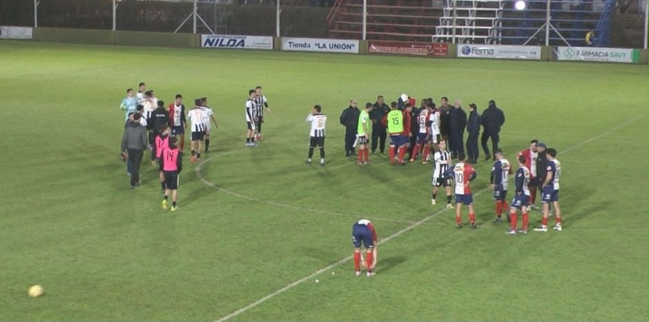 Bell venció a Matienzo en el inicio del triangular
