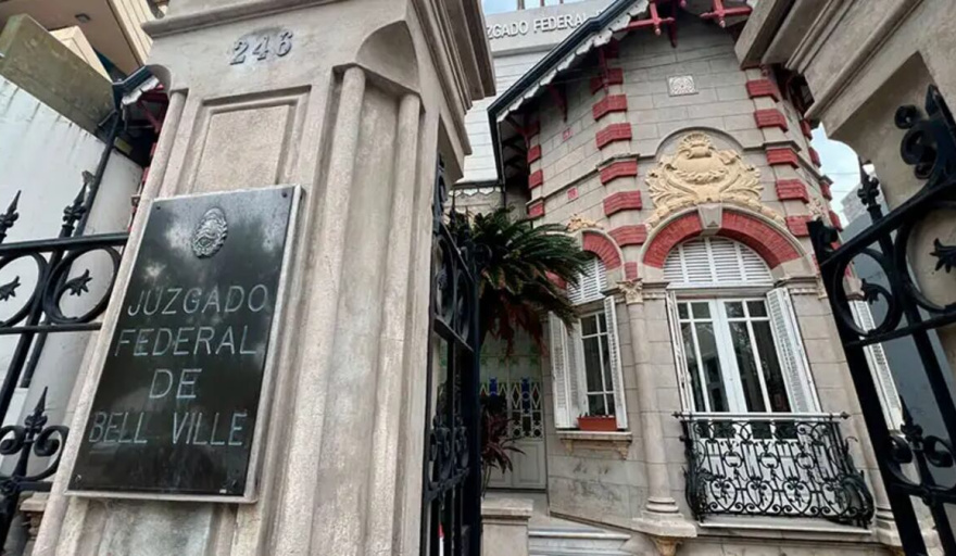Ocho detenidos tras doce allanamientos por drogas