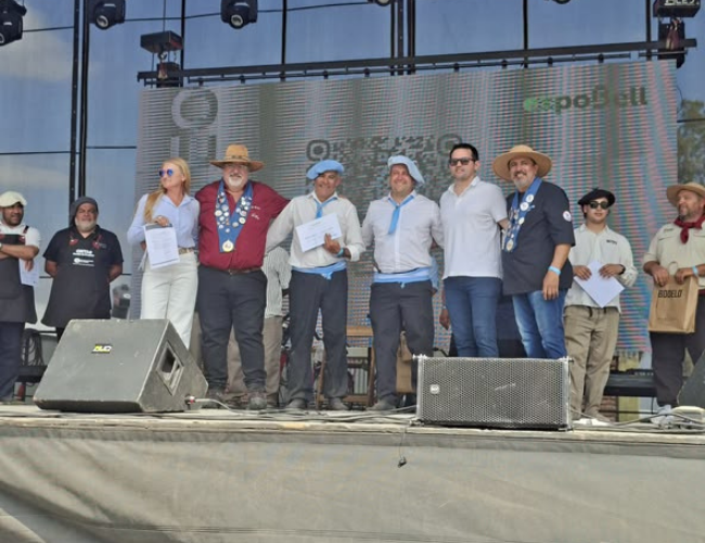 Podio possense en el concurso de asadores de la expoBell