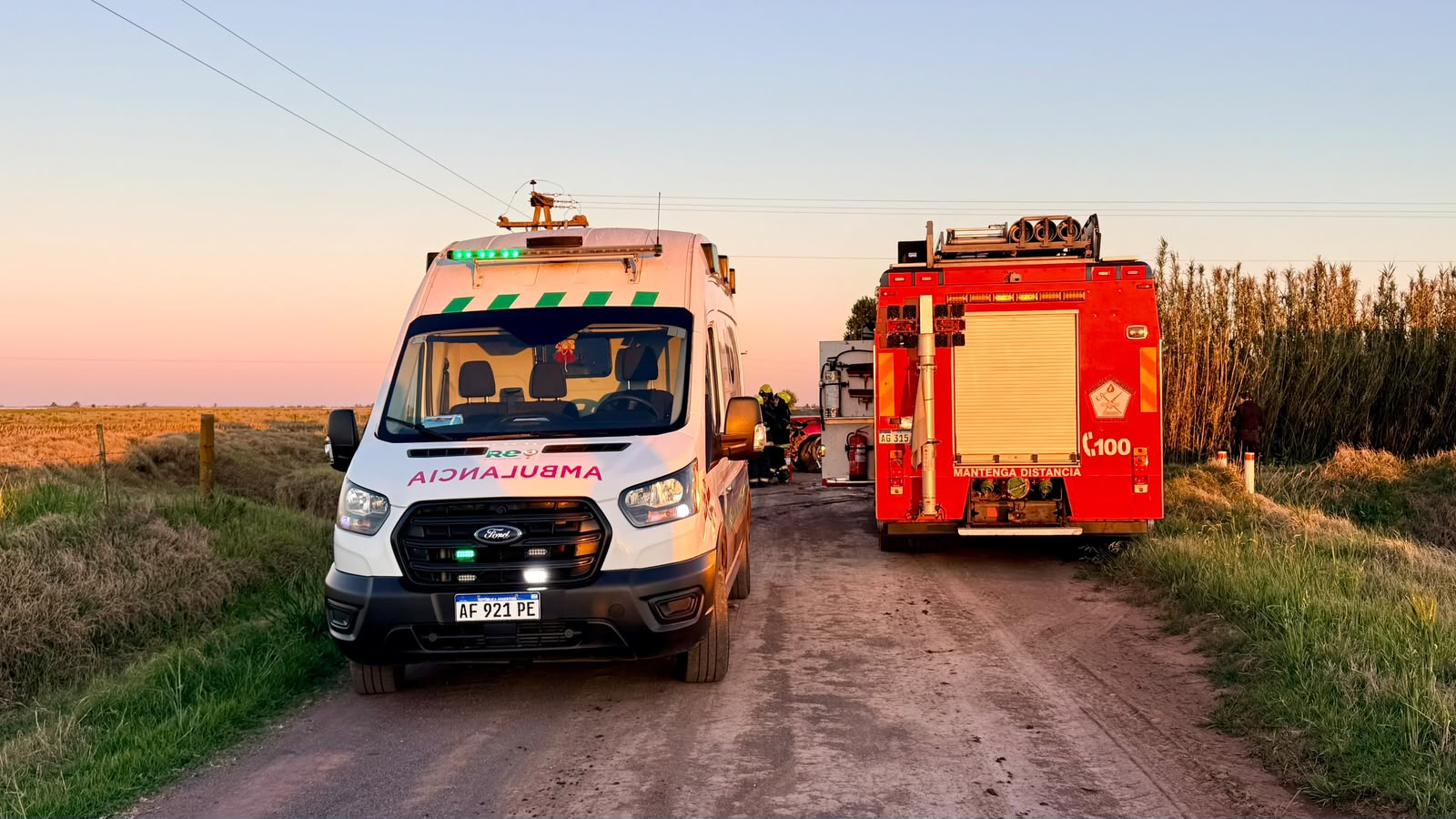 Cinco personas trasladadas al hospital tras un choque entre camionetas